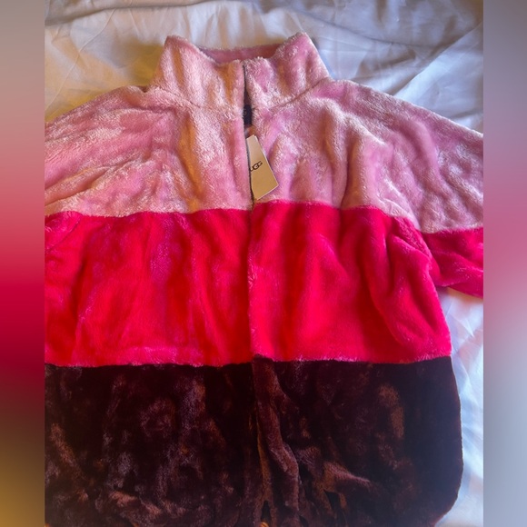 UGG Women's Elaina Faux Fur Jacket - Picture 6 of 9